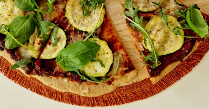 Könnyed nyári finomságok - mentes pizza és hamburger recept