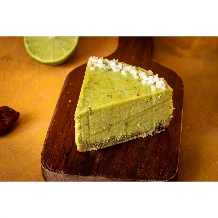 Gluténmentes nyers vegán bazsalikomos lime torta - szelet 90 g