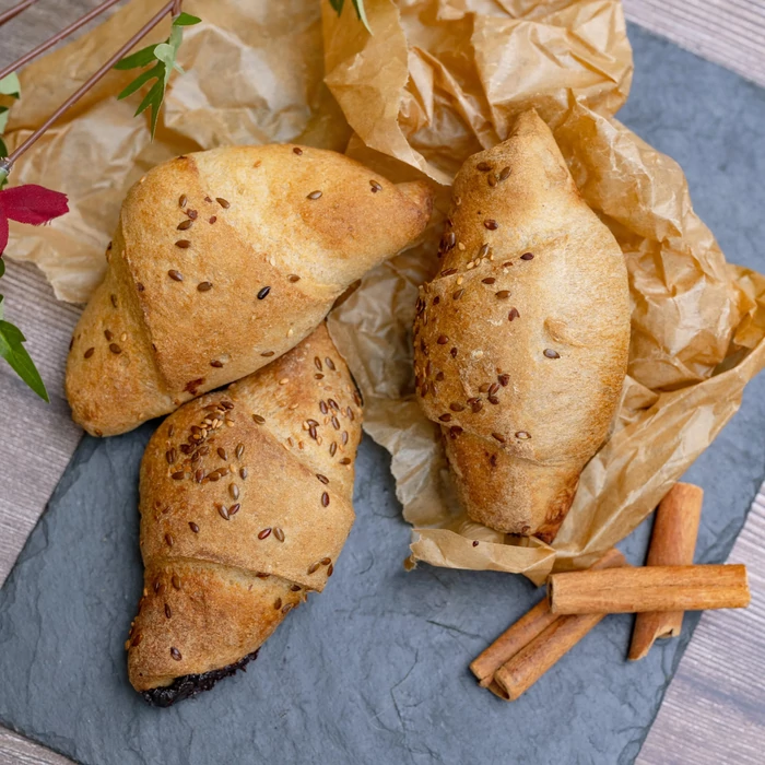 Gluténmentes fagyasztott By Me szilvás-magvas croissant 3 db 330 g