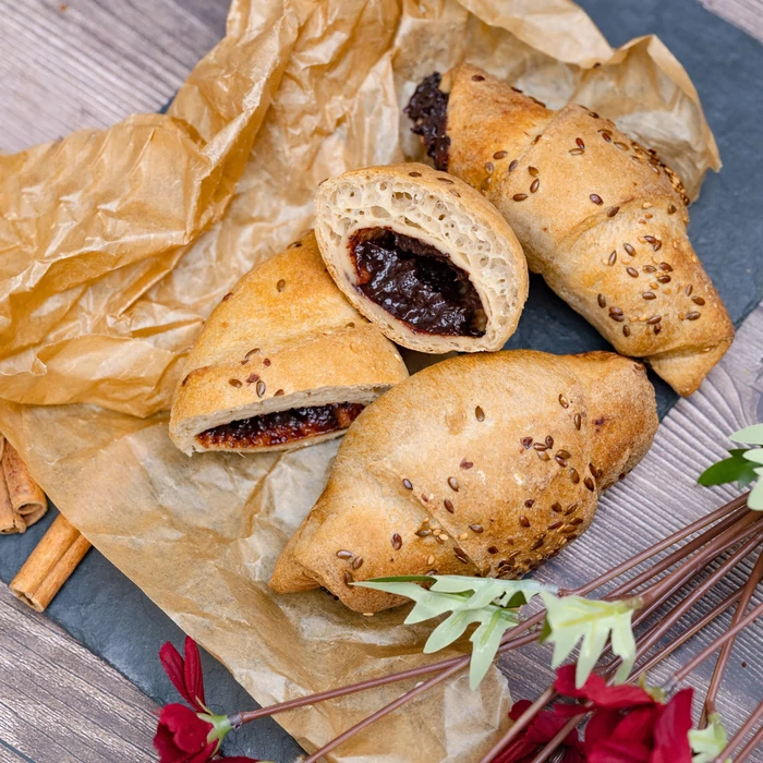 Gluténmentes fagyasztott By Me szilvás-magvas croissant 3 db 330 g